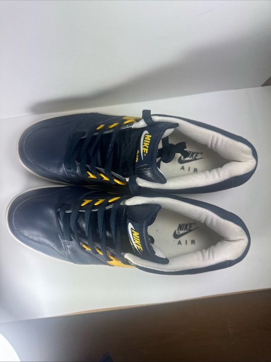 Nike Air Force 2 Michigan Men’s Size 10.5 Navy Yellow 2003 Vintage Sneakers main image 2